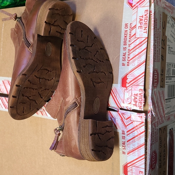 Used Sofft Brown Leather Zip Booties 6 - Picture 6 of 6